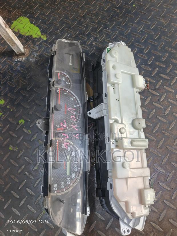 Toyota Noah Speedometer
