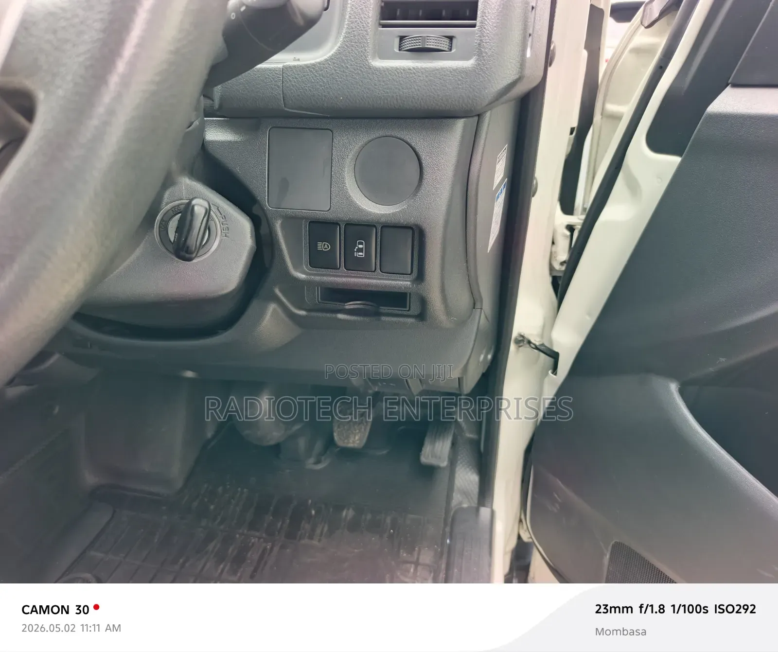 Toyota HiAce 2019 White