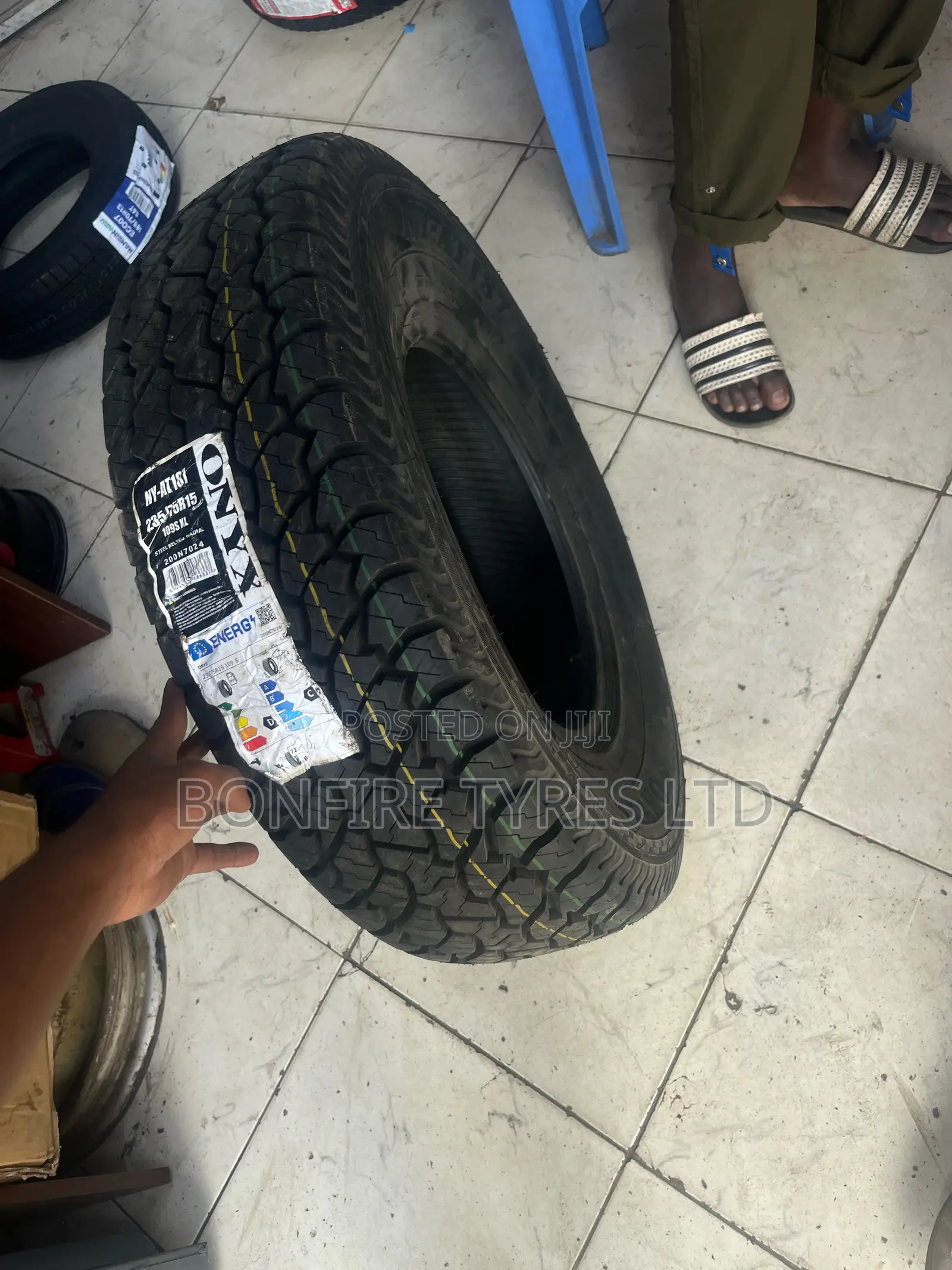 235/75r15 Onxy