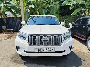 Toyota Land Cruiser Prado 2.8 2018 White