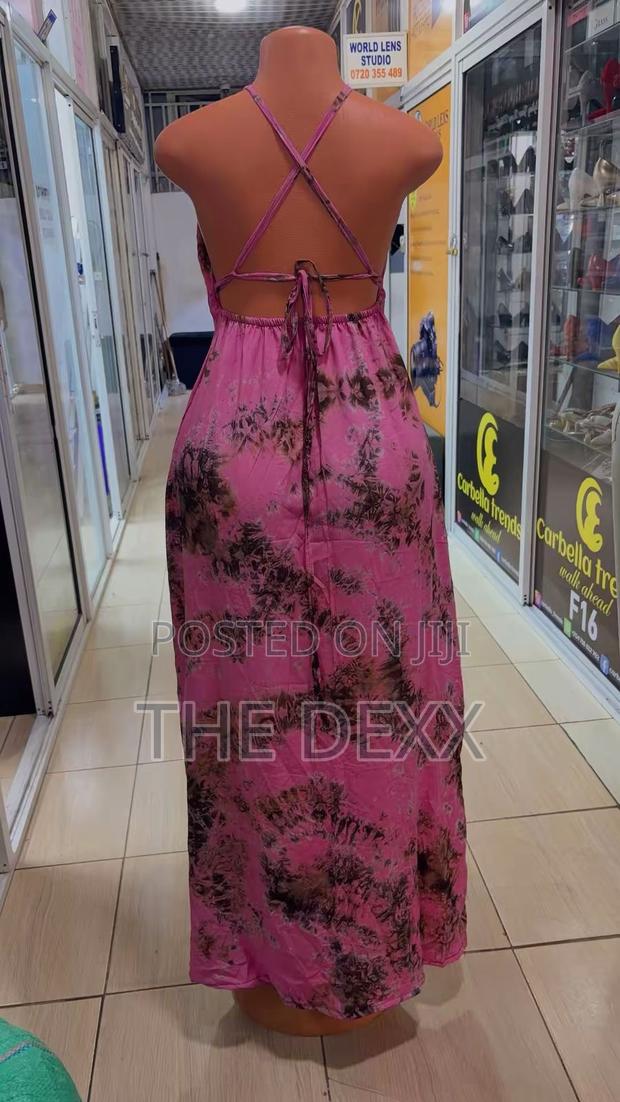 Backless Dera-With Free Flowing Back Strips
