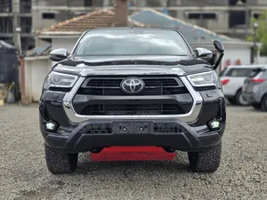 Toyota Hilux 2021 Black