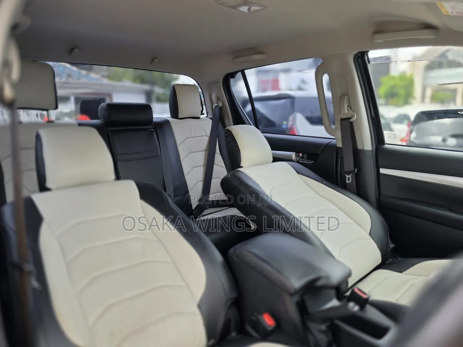 Toyota Hilux 2021 Black