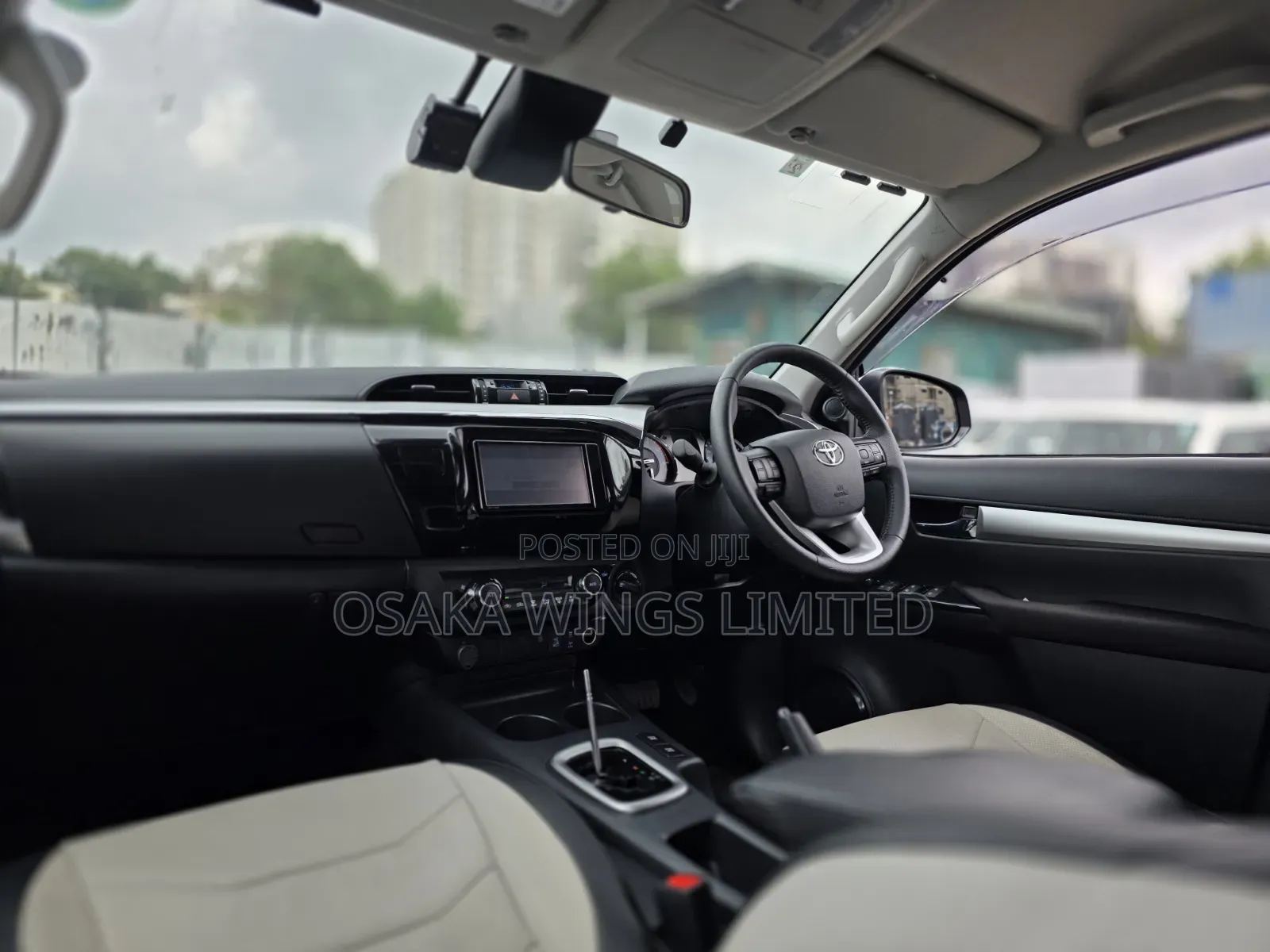 Toyota Hilux 2021 Black
