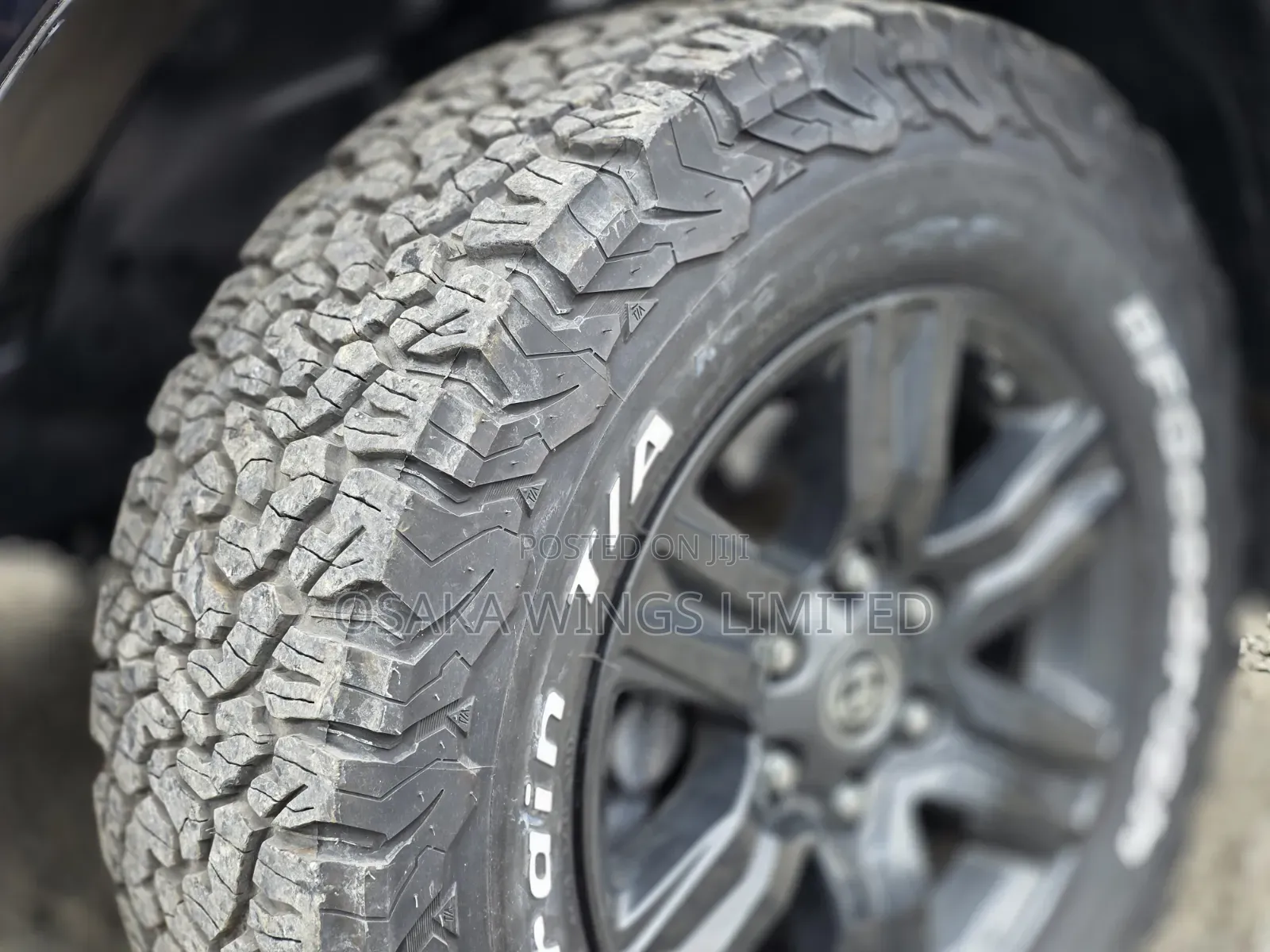 Toyota Hilux 2021 Black