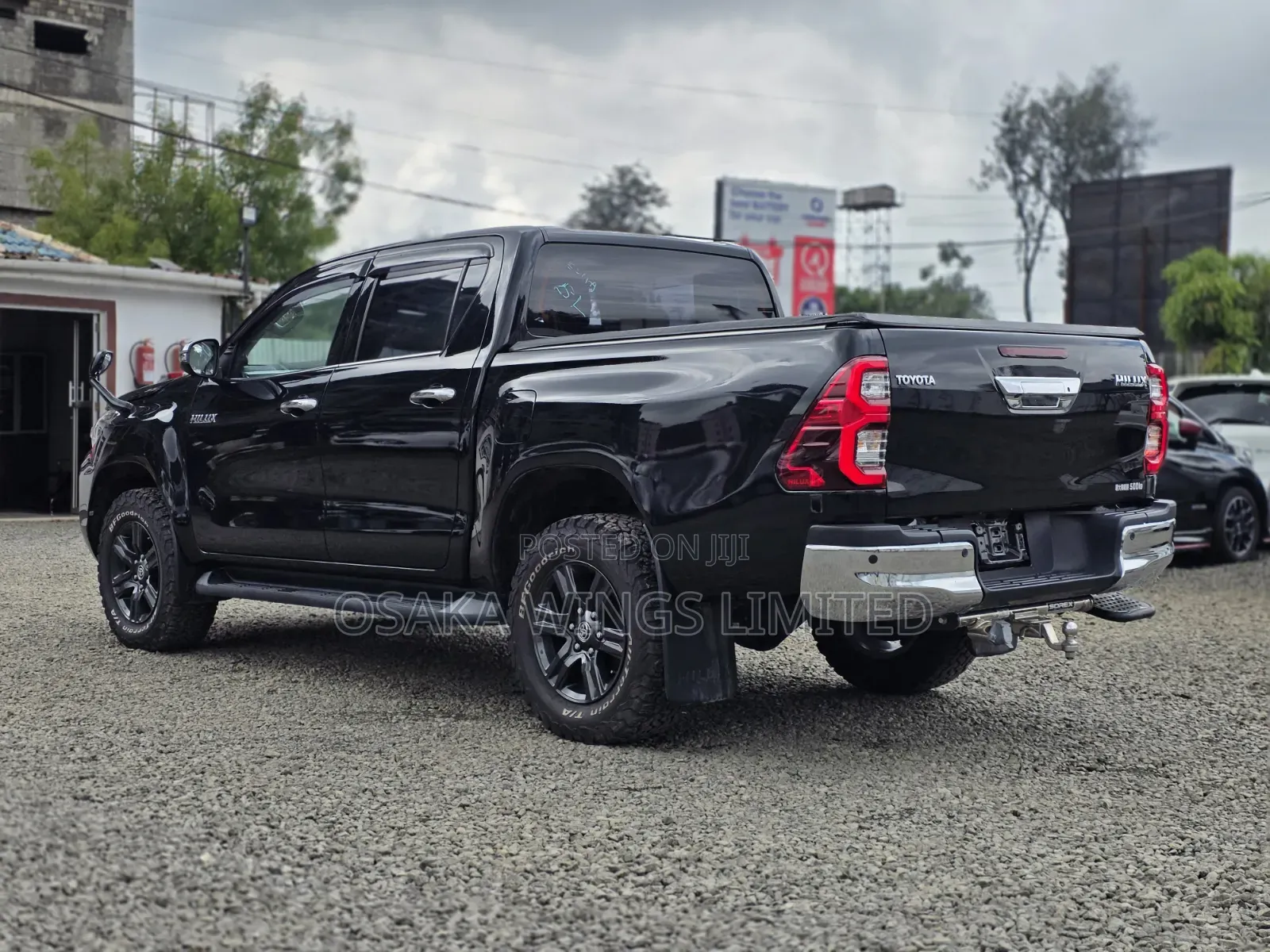Toyota Hilux 2021 Black