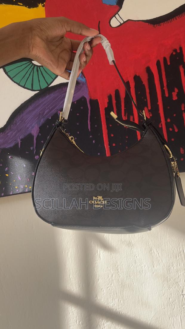 Coach Shoulder Handbags - thumbnail 2