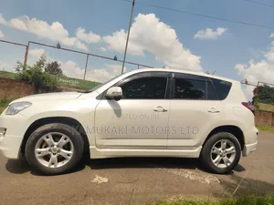 Toyota RAV4 2.4 2008 Pearl