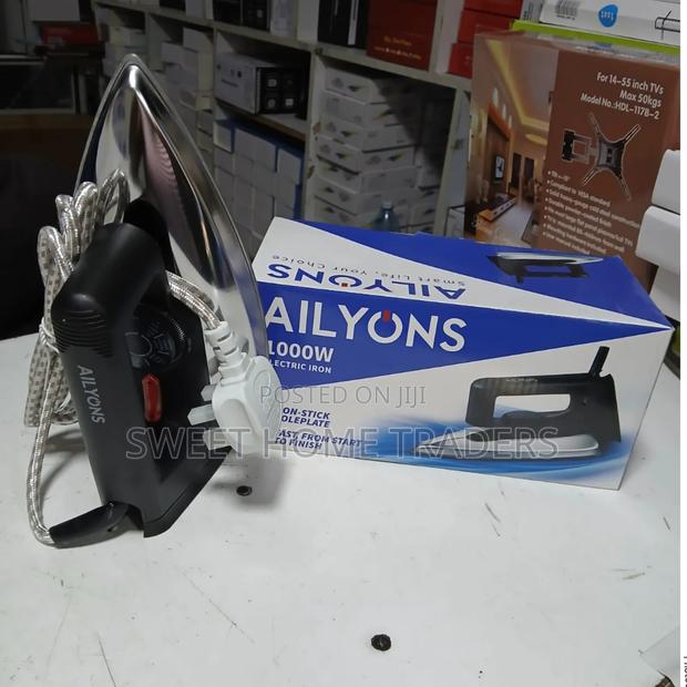 Ailyons Dry Iron 1000w Non Stick