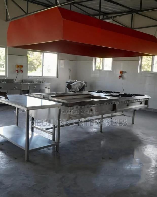 Highland Model of Stainless Steel Commercial Kitchen Set Up