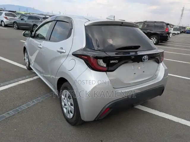 Toyota Yaris 2020 Silver