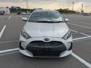 Toyota Yaris 2020 Silver