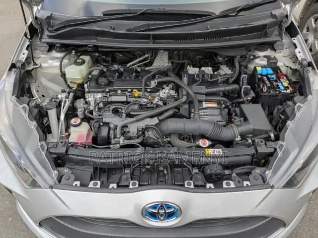Toyota Yaris 2020 Silver