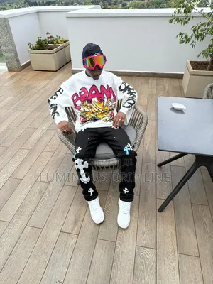 Brand Name Cropped Sweatshirt