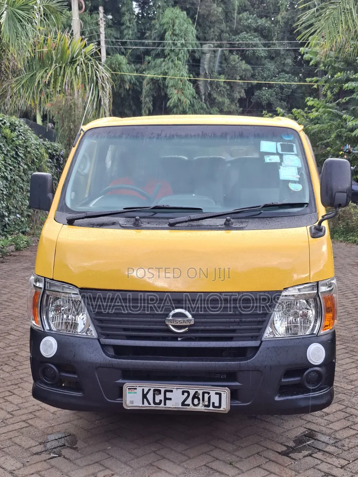 Nissan Caravan (Urvan) 2008 Yellow