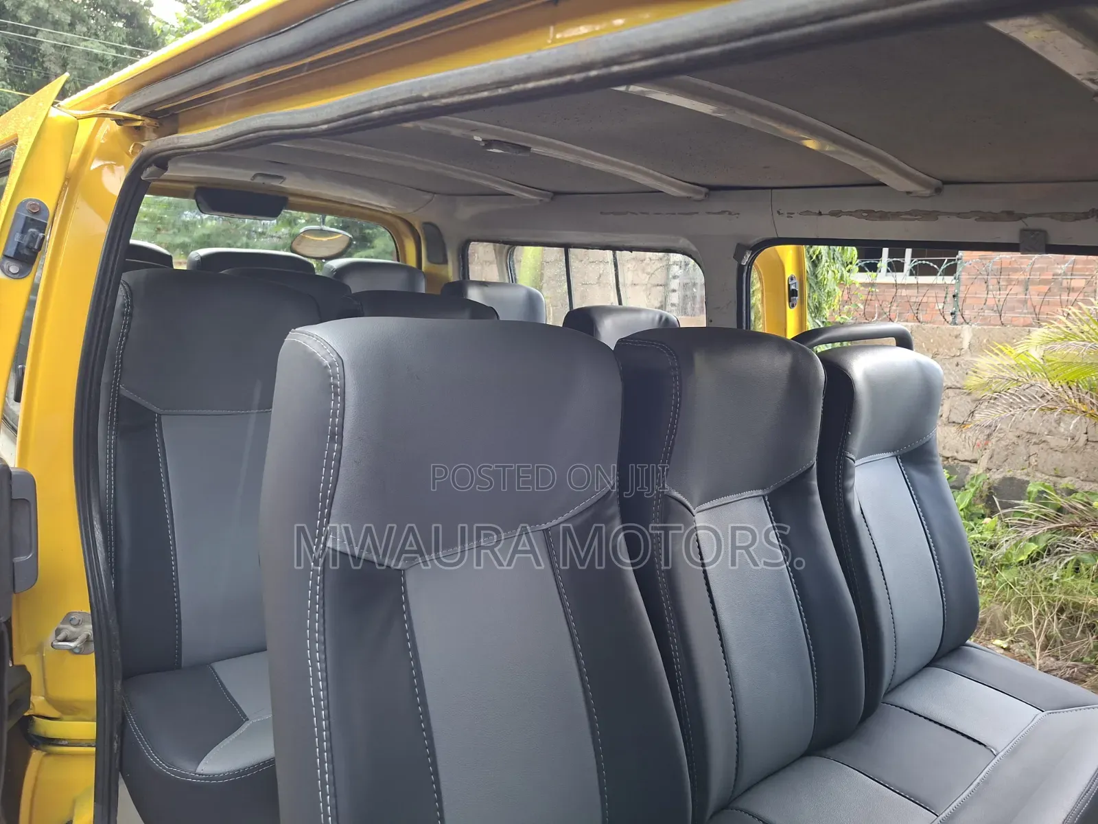 Nissan Caravan (Urvan) 2008 Yellow