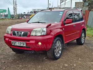 Nissan X-Trail 2.0 Comfort 2005 Red
