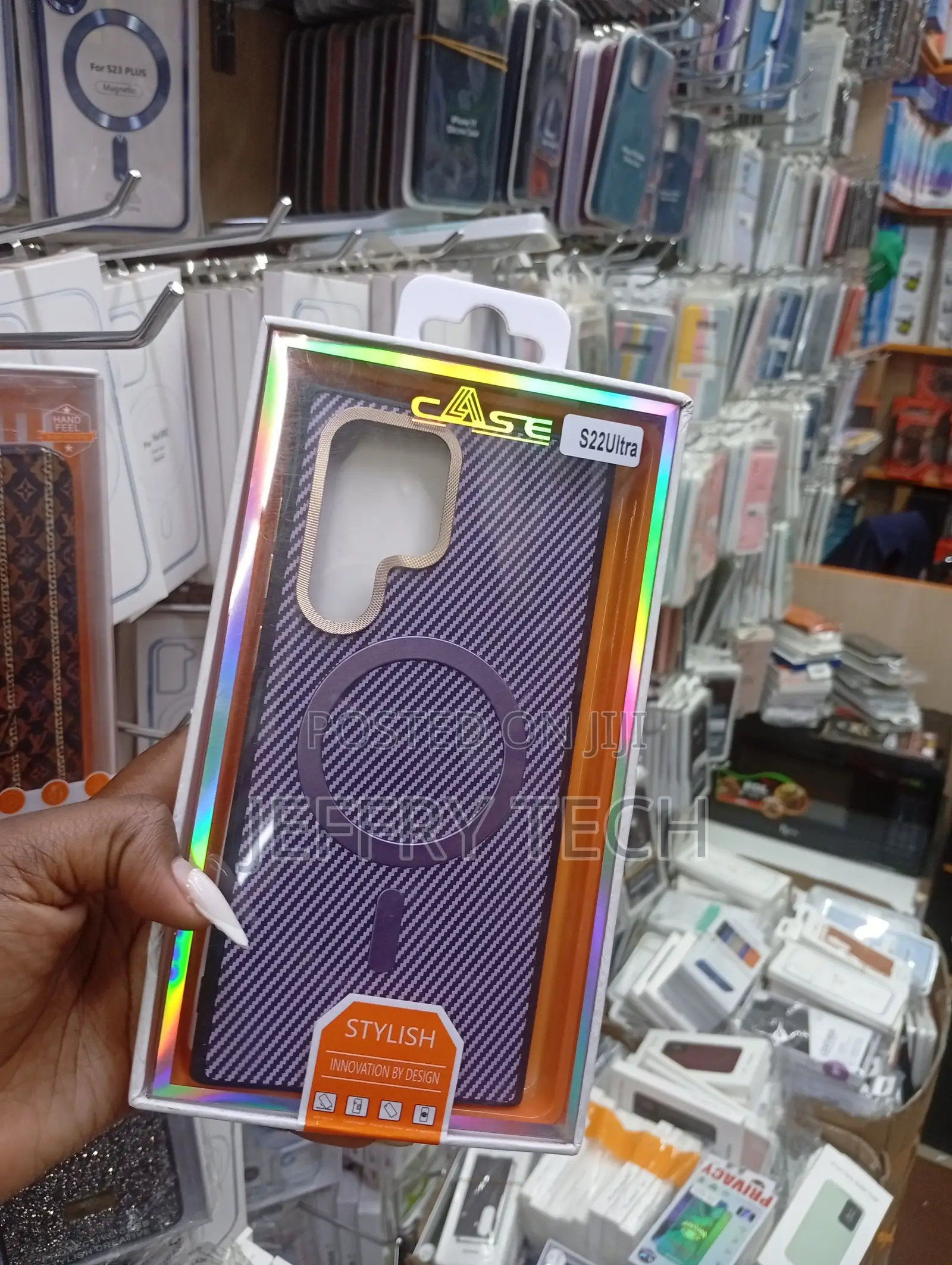 Faomsebs Carbon Fiber Texture Magsafe Case for a Samsung S22 Ultra.
