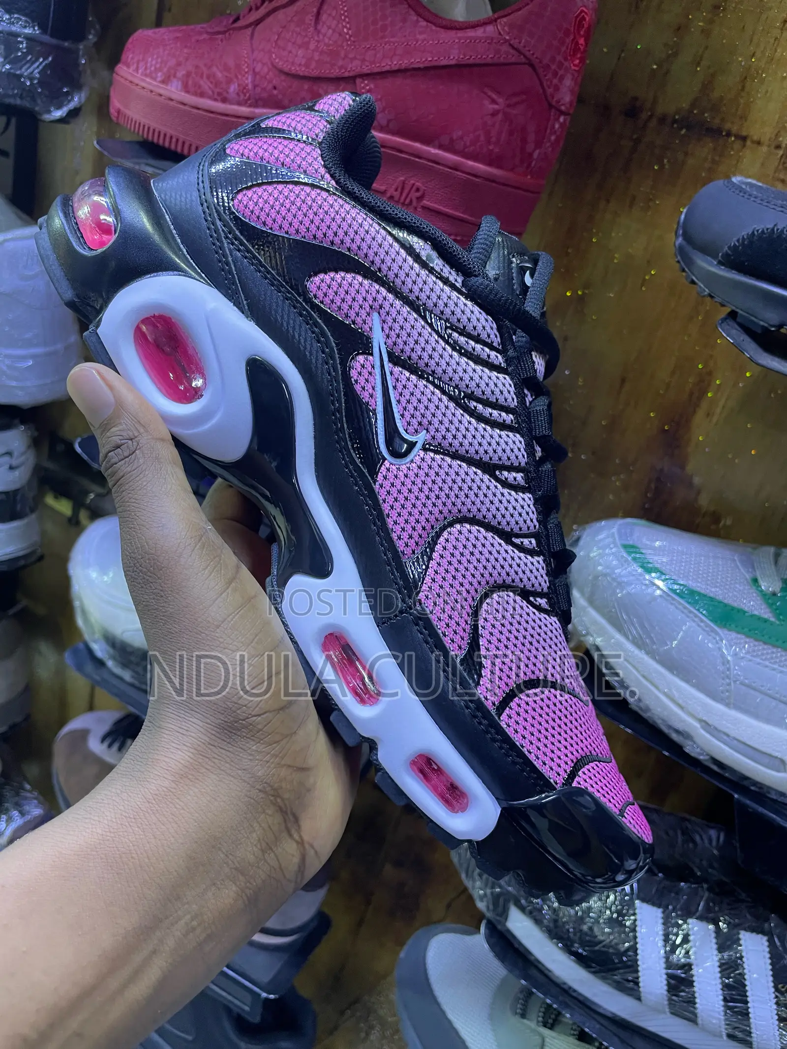 New Design Nike Tn Sneakers