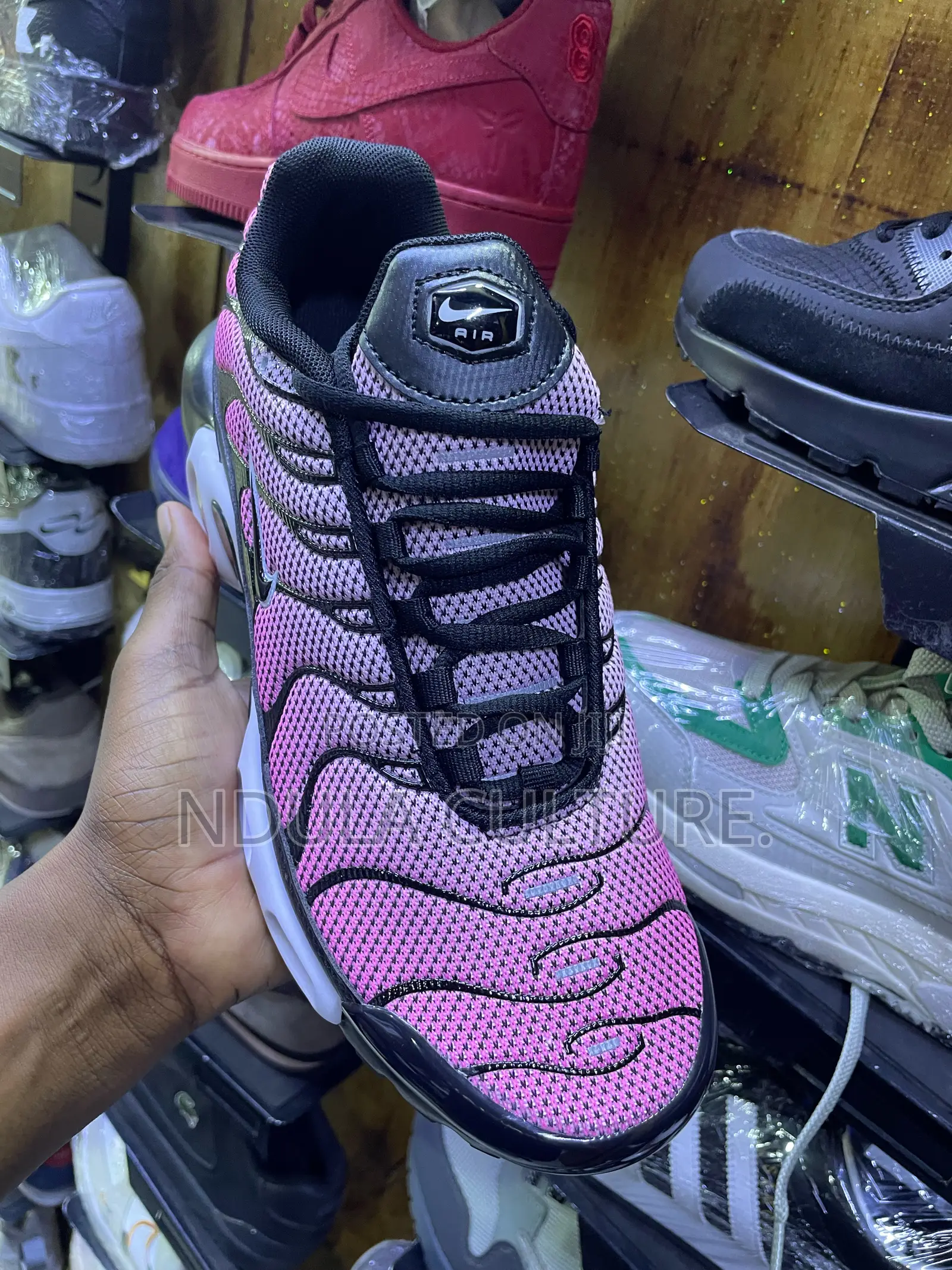 New Design Nike Tn Sneakers
