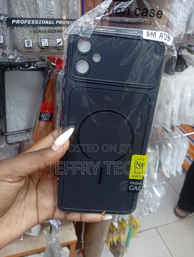 This Is a Black Back Cover for the Samsung Galaxy A05. - thumbnail 2