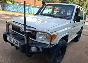 Toyota Land Cruiser 2013 White