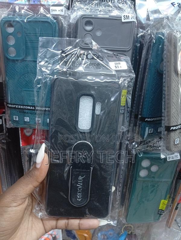 Kickstand Phone Case Compatible With the Samsung Galaxy S9 Plus.