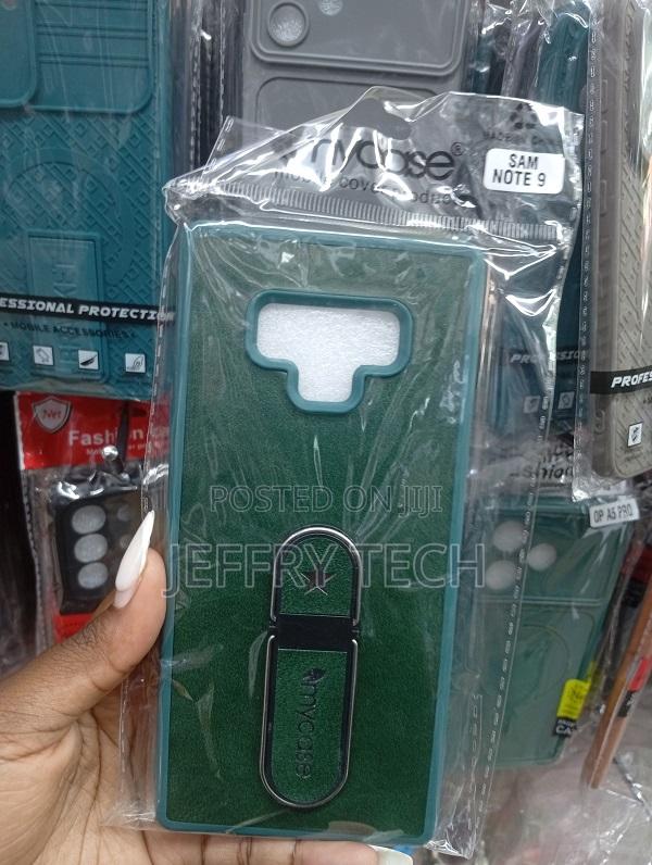 Phone Case With a Ring Stand for the Samsung Galaxy Note 9. - main view