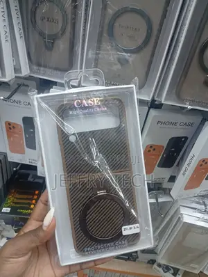 Carbon Fiber Magnetic Ring Holder Samsung Galaxy Z Flip 3 or Flip 4.