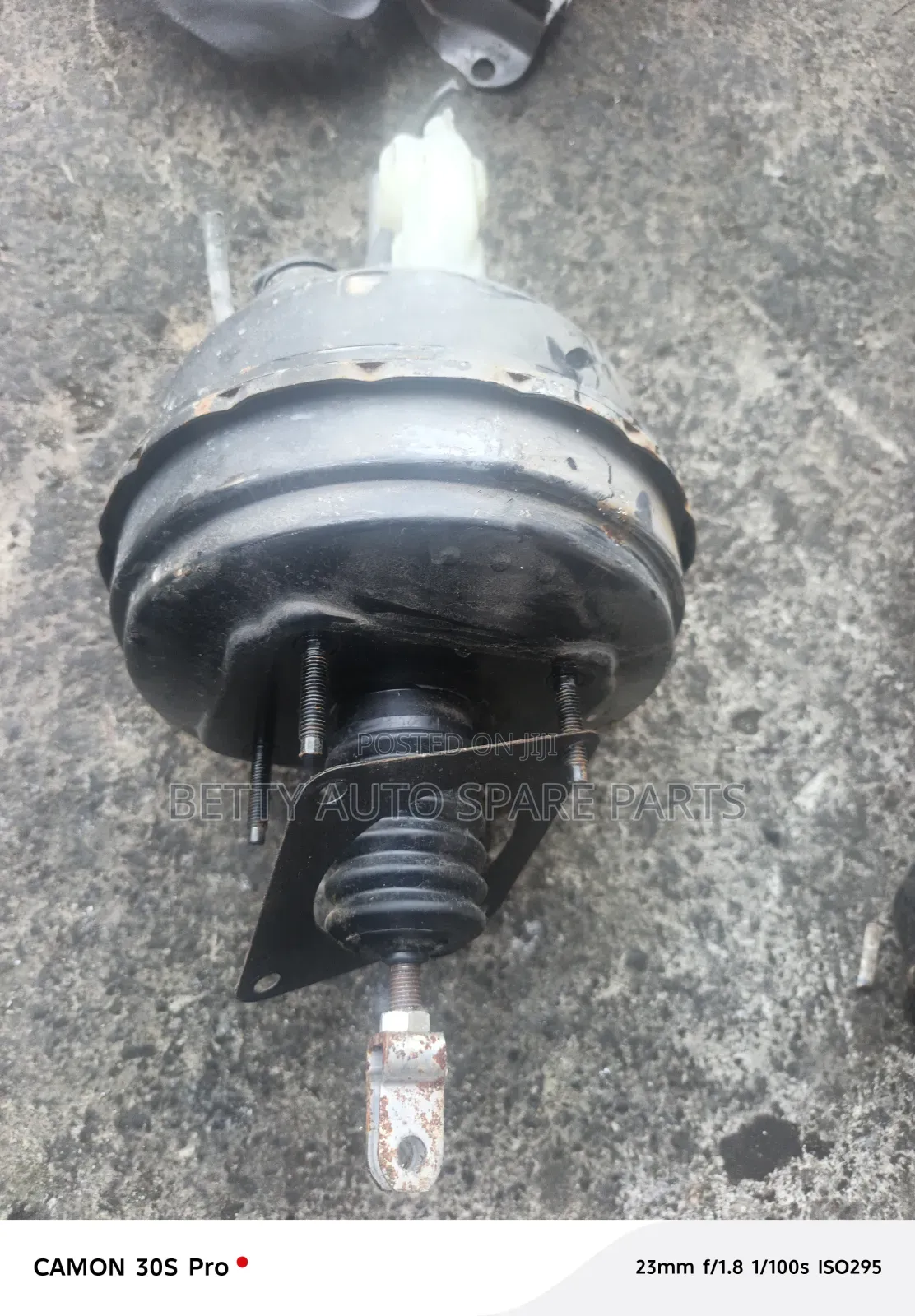 Macedese Benz W26 Brake Booster