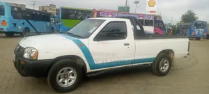 Nissan Hardbody Local