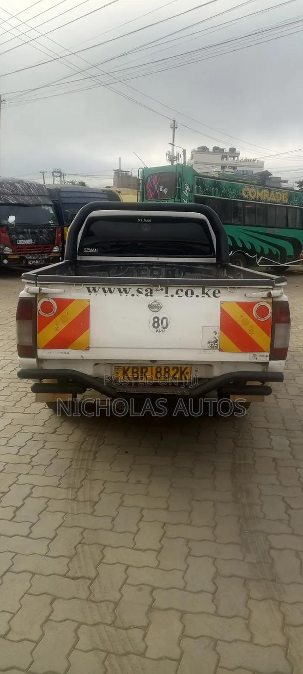Nissan Hardbody Local - thumbnail 4