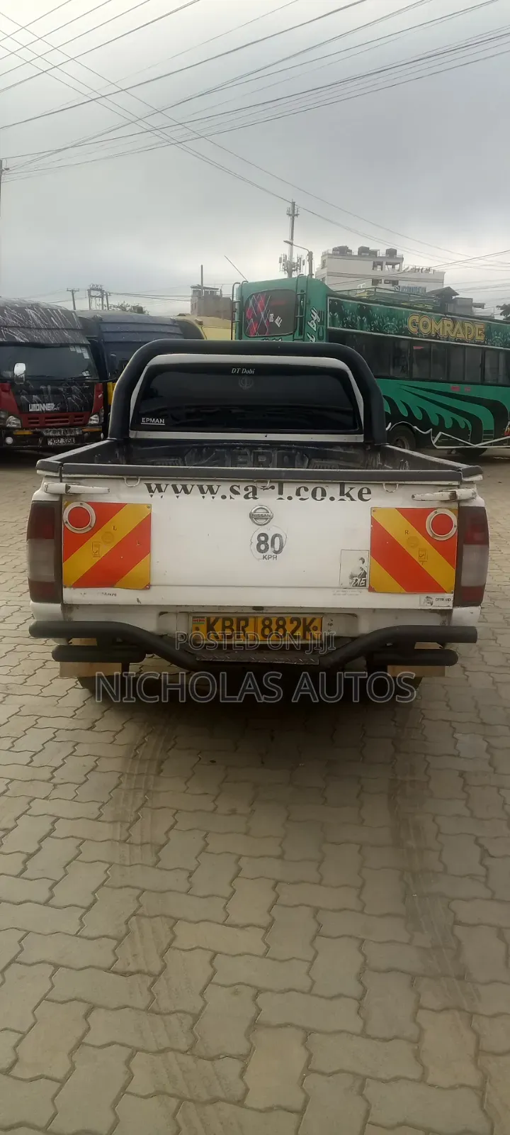 Nissan Hardbody Local