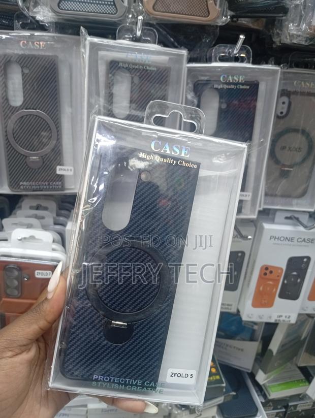 Protective Case With a Magnetic Ring for a Samsung Galaxy Z Fold 5. - thumbnail 2