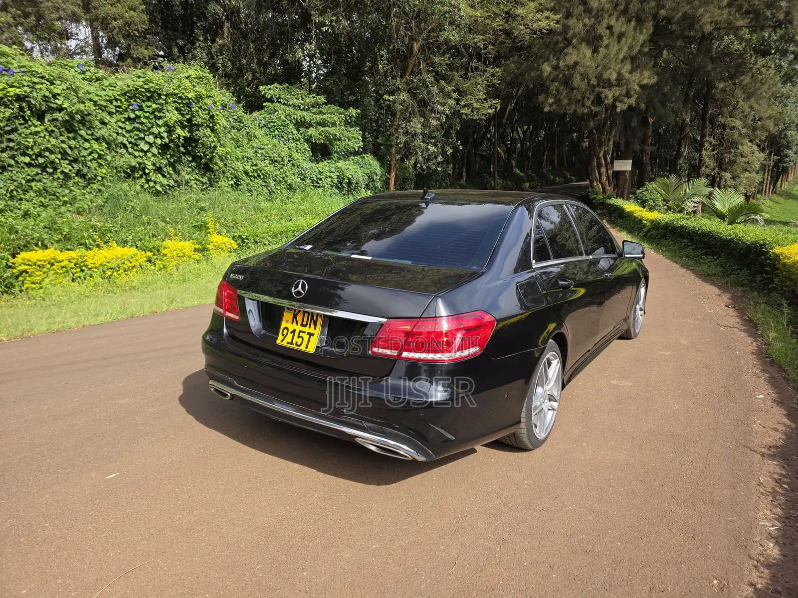 Mercedes-Benz E220 2016 Black