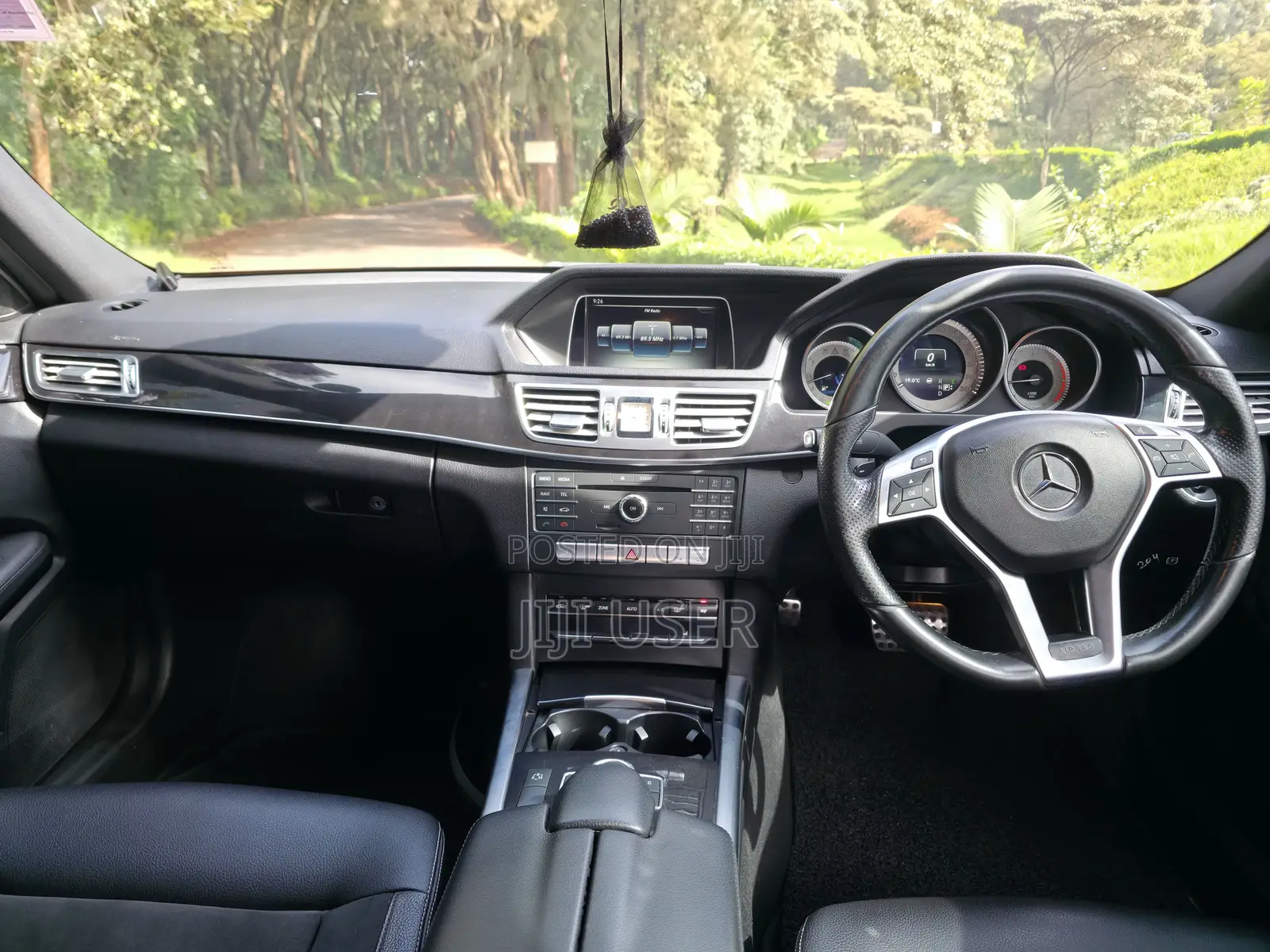 Mercedes-Benz E220 2016 Black