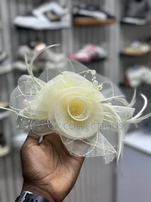 Cream Ladies Head Fascinators