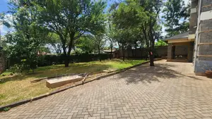 4bdrm Mansion in Rimpa for rent