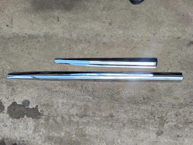 Door Moulding/Strip Chrome Harrier New Model 2014 + - thumbnail 2