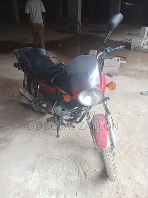 Bajaj Boxer 125 2022 Red