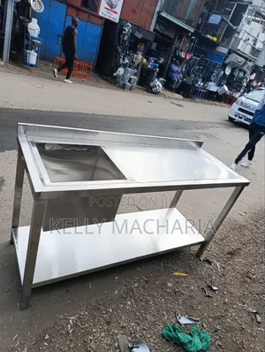 Single Stainless Steel Sink With Large Working Space