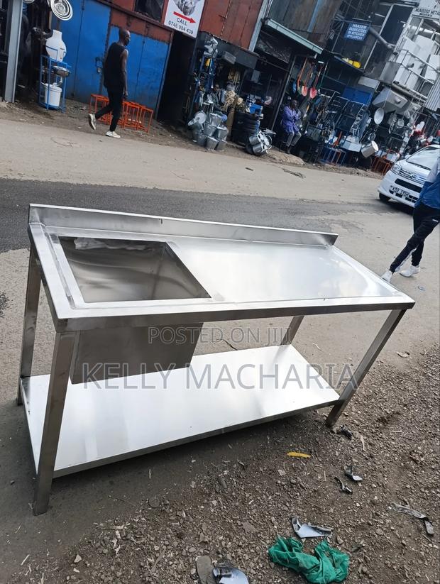 Single Stainless Steel Sink With Large Working Space
