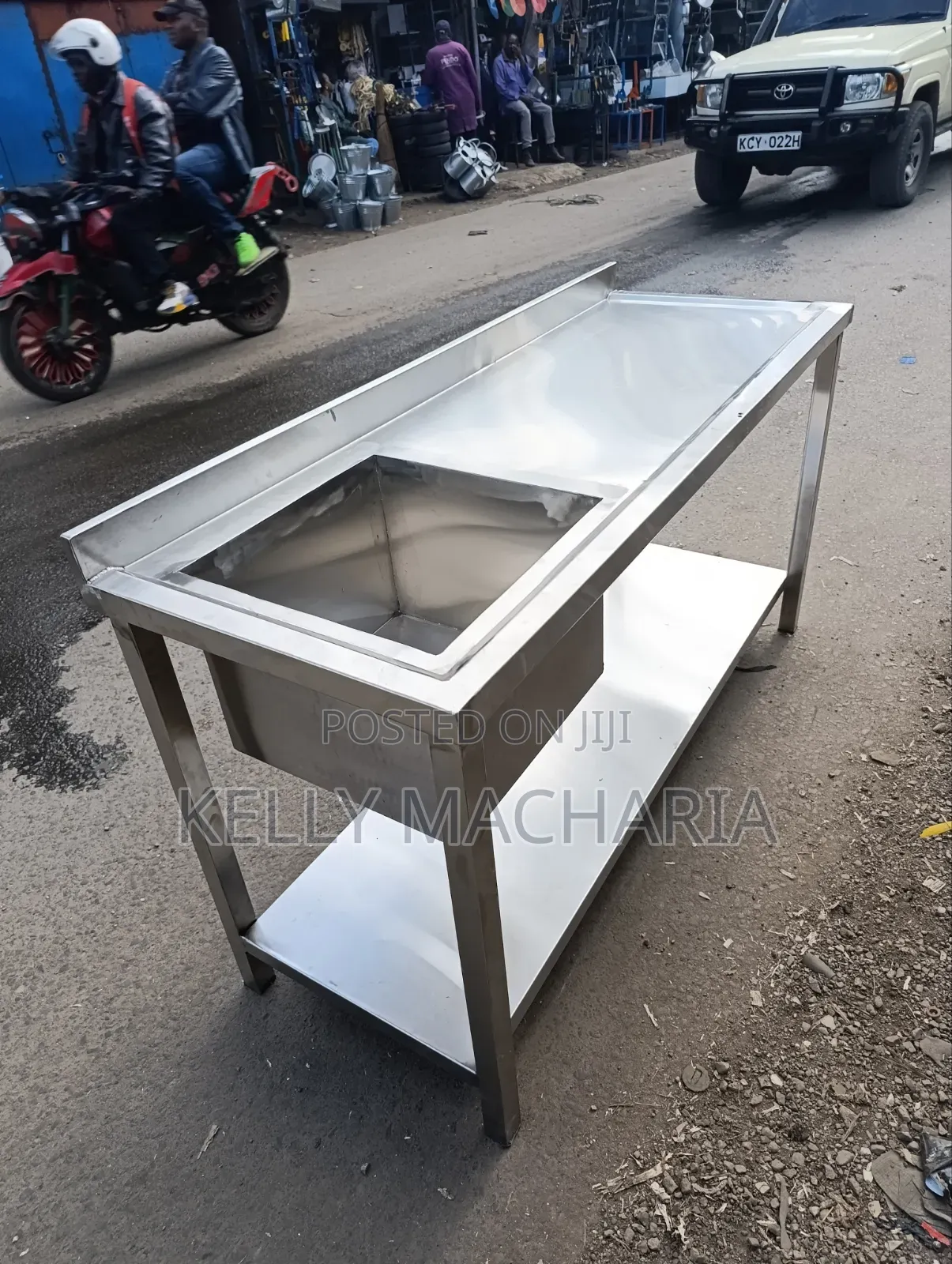 Single Stainless Steel Sink With Large Working Space