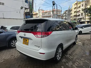 Toyota Estima 2012 White