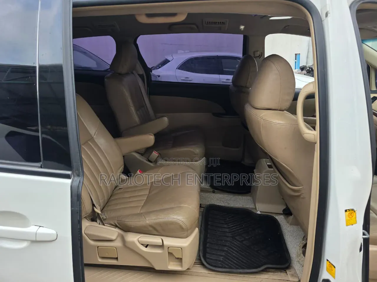 Toyota Estima 2012 White