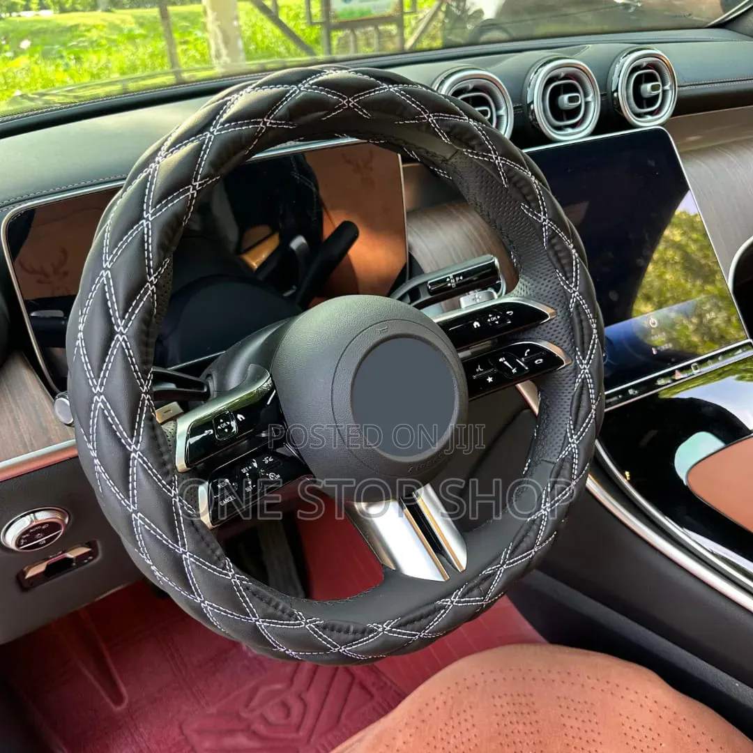 Diamond Quilted Design With White Stitches Steering Wheel Cover