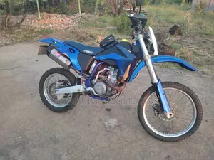 Yamaha 2002 Blue