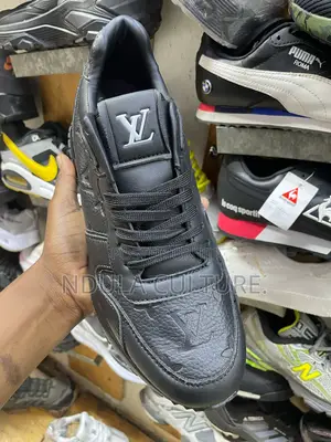 ( Lv )Louis Vuitton Run Away Iridescent Sneakers