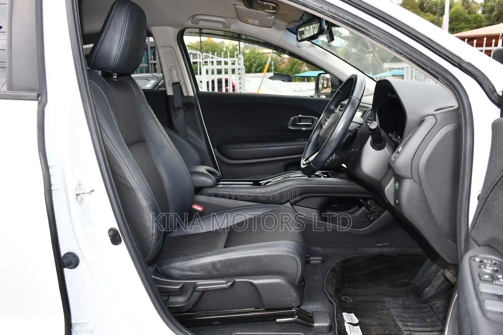 Honda Vezel 1.5 Hybrid 2WD 2019 Pearl