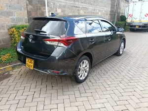 Toyota Auris 2015 Black